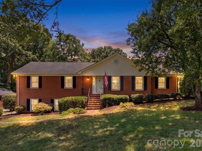 3101 Canterberry Dr