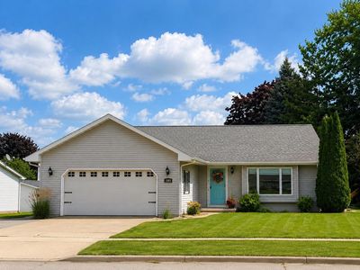 1900 Fieldcrest Dr