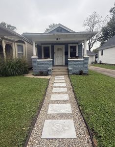 142 N High St