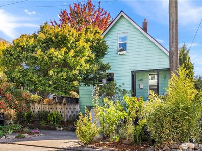 2359 NW 67th Street
