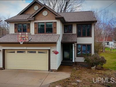 1511 West Ave