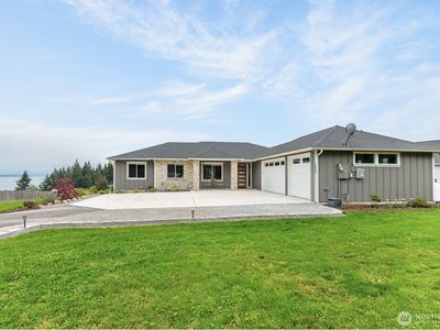 1409 Village Heights Place