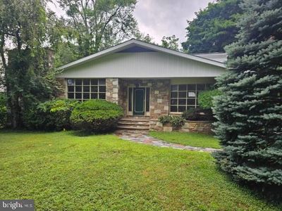 8128 Cedar Rd