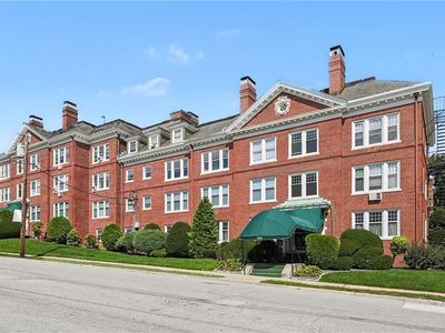 242 President Ave APT 7