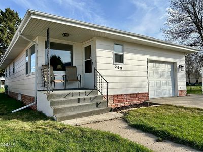209 W Roosevelt Ave