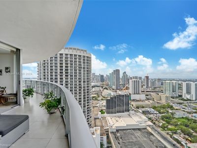 488 NE 18th St UNIT 4500