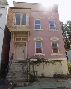 3270 6th Ave