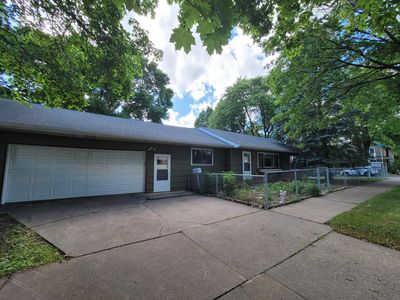 317 Snelling Ave S