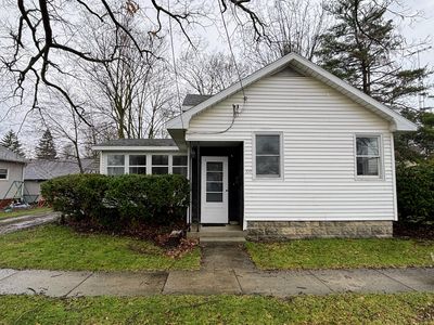 320 S East St