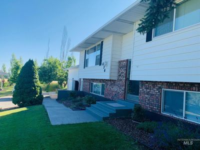 636 Dawn Dr