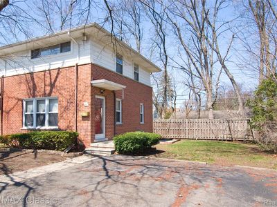 2604 Rochester Rd