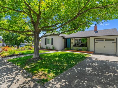 16083 Berkshire Dr