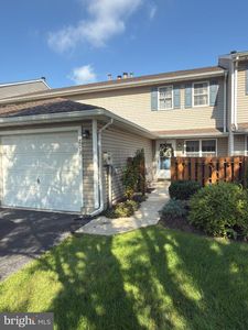 203 Pine Ct