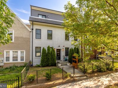 1120 Penn St NE APT 2