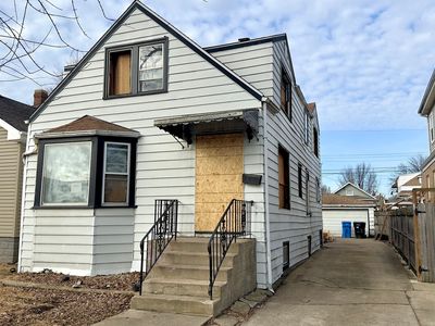 3530 N Odell Ave