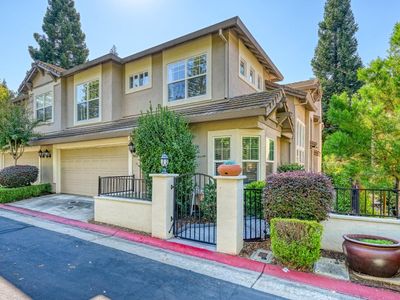 9918 Villa Florence Ln