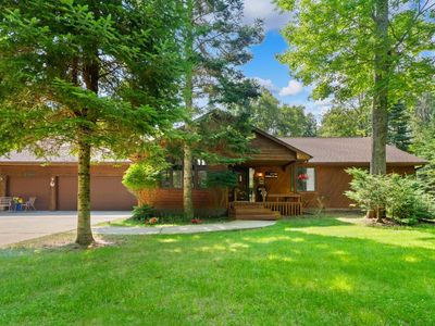 7398 Huntington Dr