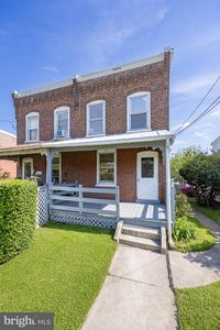 150 Viaduct Ave