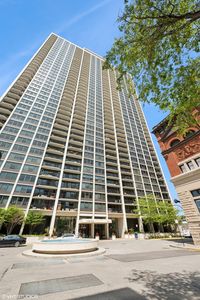 1560 N Sandburg Ter APT 1605J