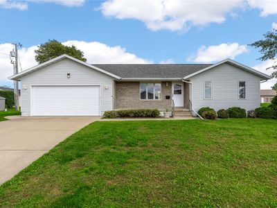 Property at 506 3rd Ave, Newhall, IA