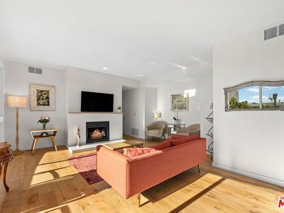 11535 Rochester Ave UNIT 302