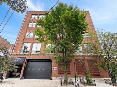 3323 N Paulina St APT 3E