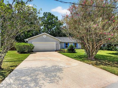 8717 Pine Ridge Blvd