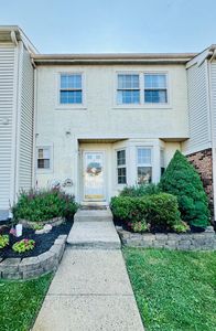 325 Wayne Ct