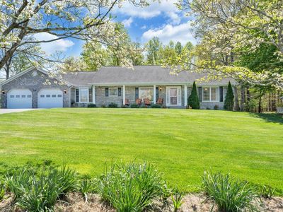 410 Greenview Dr