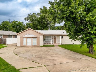 7731 E Skelly Dr