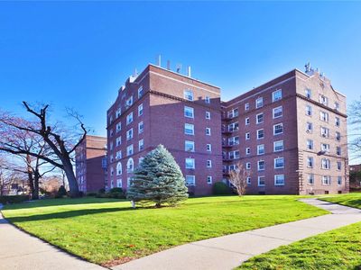 175-06 Devonshire Road UNIT 2K