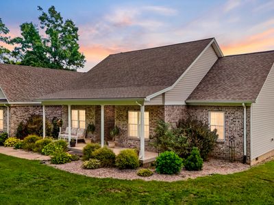 1280 Hanly Ln