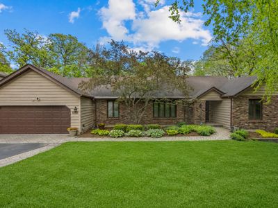 Property at 655 Oakview Dr, Algonquin, IL