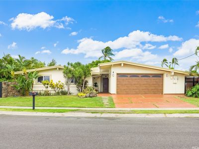 823 Halula Pl
