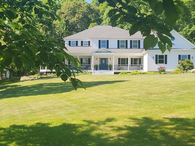 38 Emerald Glen Ln