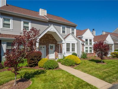 Property at 185 Old Village Ln, Bethel Park, PA