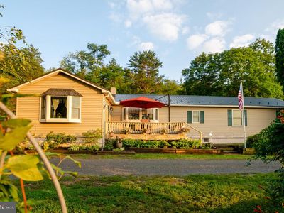 8 Hill Side Dr