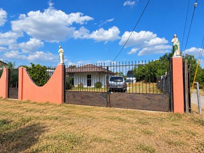 3802 Corpus Christi St