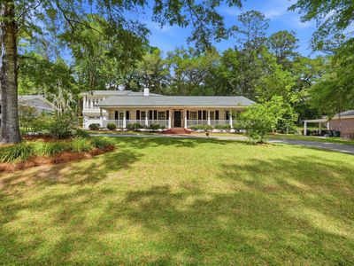1110 Lothian Dr