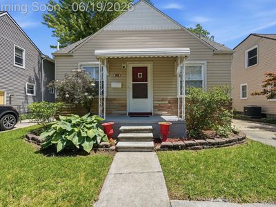 808 N Edison Ave
