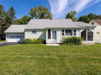 40 Downsview Dr