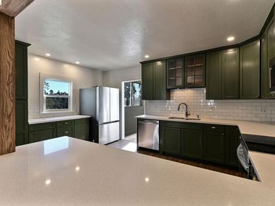 40 Upper Sunset Dr