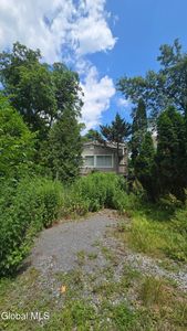 6 Lake Street