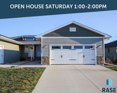 2722 E Sunburst Dr