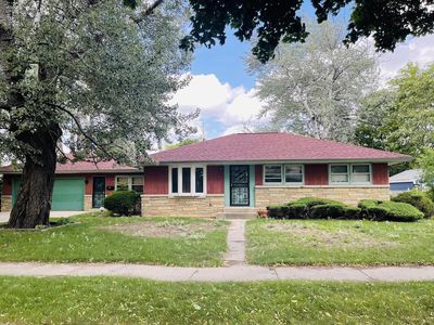 5734 North 80th STREET