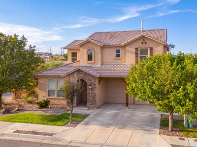 1290 La Fonda St