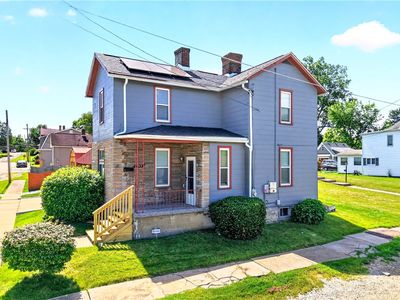 Property at 303 W Grant St, Houston, PA