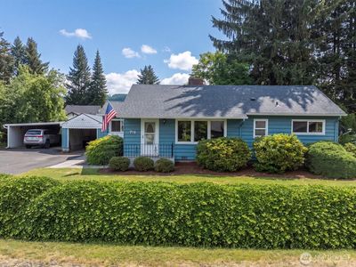 Property at 716 Woodard Avenue NE, Castle Rock, WA