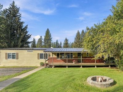 1924 W Burroughs Rd