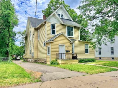 1341 Charles St